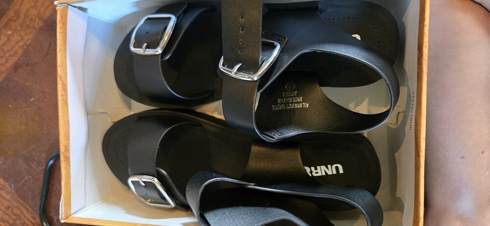 Unrated  Black Ankle Strap Flat Sandals Women's Size 8.5 NEW